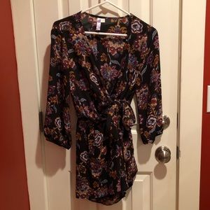Francesca’s wrap romper - women’s L